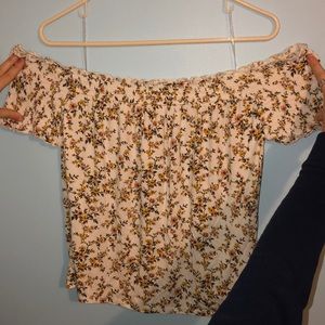 Copped/off shoulder shirt